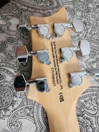 Guitarra PRS SE Custom 24 TU