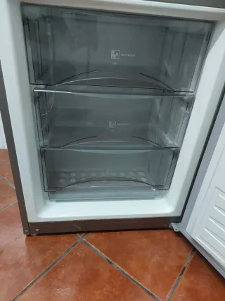 Nevera combi No Frost. Fagor