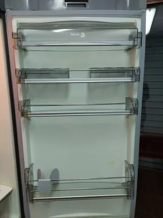 Nevera combi No Frost. Fagor