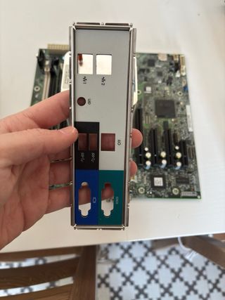 Despiece (lote) componentes HP Proliant ML310 Gen8