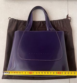 Borsetta Coccinelle viola prugna in pelle lucida