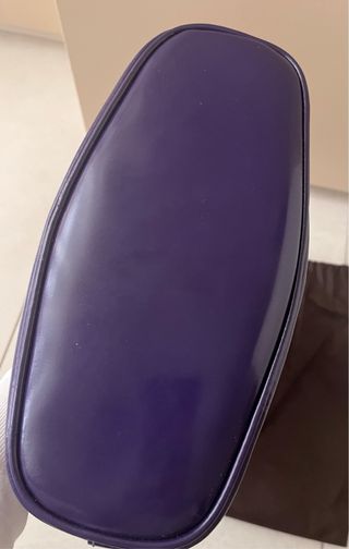 Borsetta Coccinelle viola prugna in pelle lucida