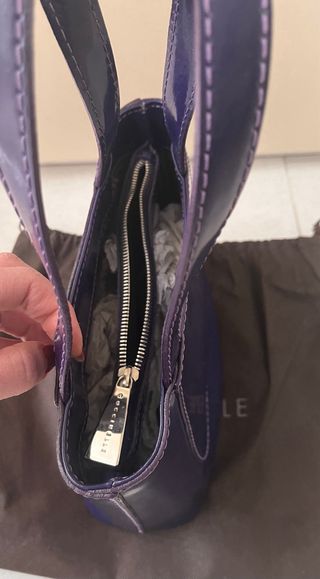 Borsetta Coccinelle viola prugna in pelle lucida