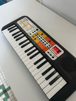 Teclado Yamaha PSS-F30 - Piano