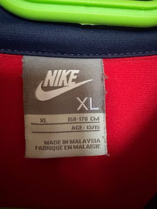 Chaqueta Nike Roja y Azul