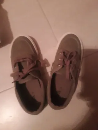 Zapatos niño talla 37 nuevos 15 euros  cada  par