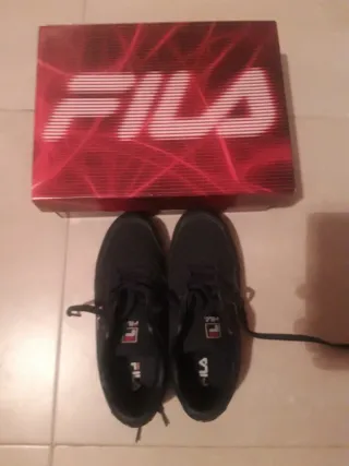 Zapatos niño talla 37 nuevos 15 euros  cada  par