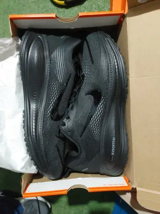 Nike Air Zoom Vomero Plus Talla 44 A Estrenar