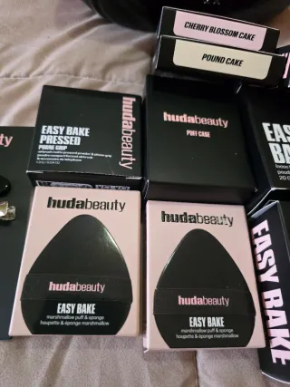 Lote Huda Beauty: Maquillaje y Accesorios