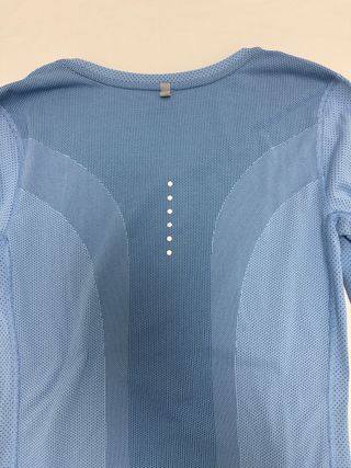 Camiseta deportiva Nike manga larga