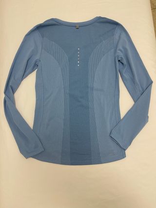 Camiseta deportiva Nike manga larga