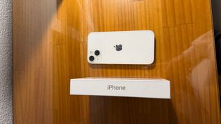 iPhone 13 Blanco 128 GB con caja