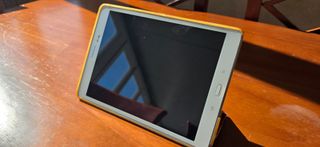 Samsung Galaxy Tab A SM-T550 + funda