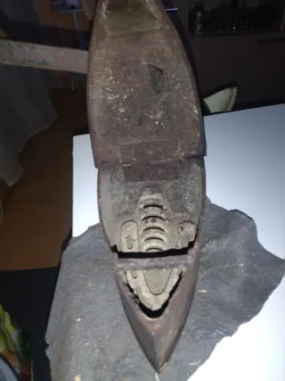 Plancha de carbón antigua N°6