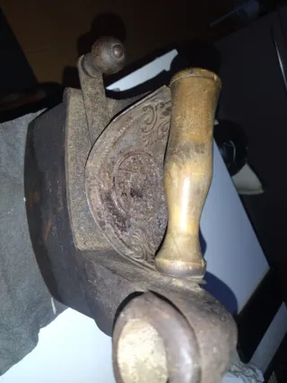 Plancha de carbón antigua N°6