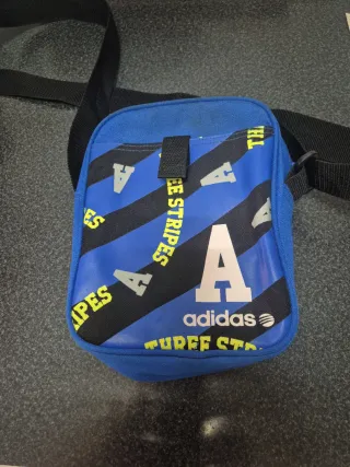 Bolso bandolera Adidas azul y negro