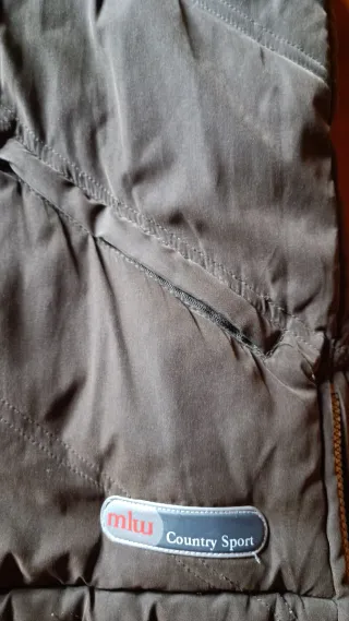 Chaleco mlu ,reversible M,color marrón y beige