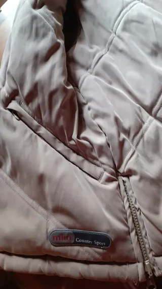 Chaleco mlu ,reversible M,color marrón y beige