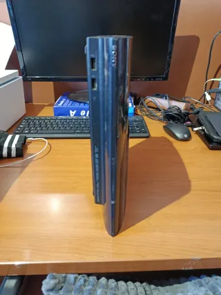 PlayStation 3 Slim 500GB + 13 Juegos