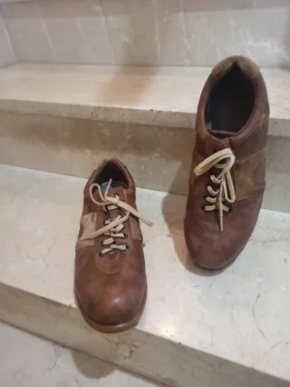 Zapatos de piel marrones talla 43