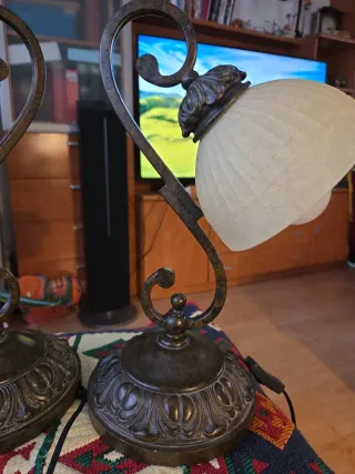 Pareja de lámparas de mesa