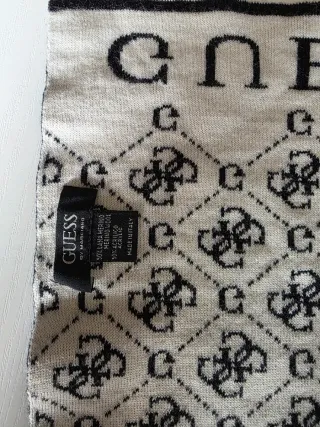 Set Sciarpa e Cappello Guess Tg. L