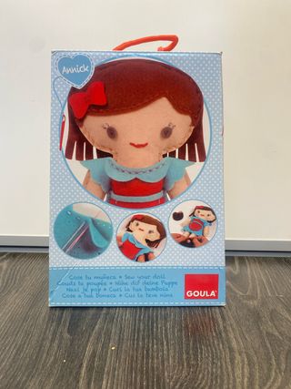 Juego de coser muñeca de Annik