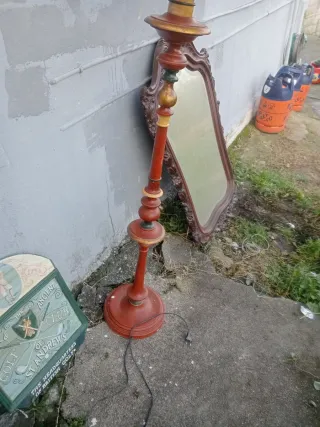 Lámpara de pie para reparar