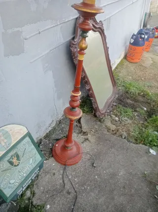 Lámpara de pie para reparar