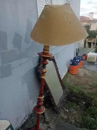Lámpara de pie para reparar