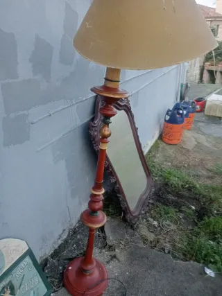 Lámpara de pie para reparar