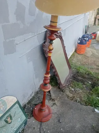 Lámpara de pie para reparar