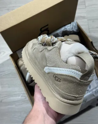 Botas UGG plataforma beige EU 38