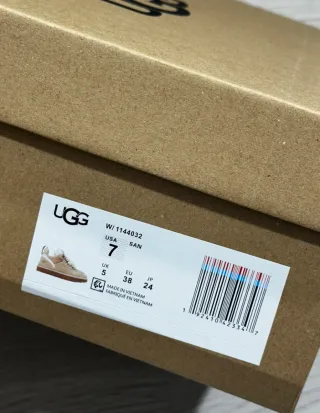 Botas UGG plataforma beige EU 38