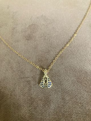 Cadena dorada con colgante Virgen del Pilar