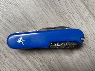 Coltellino svizzero blu 13 inserti