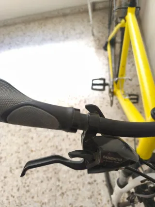 Bicicleta Híbrida Talla Grande Amarilla