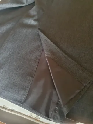 Completo uomo grigio scuro