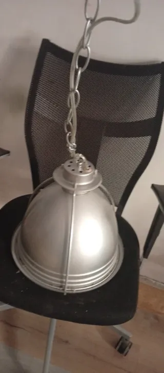 Lámparas colgantes de metal plateado