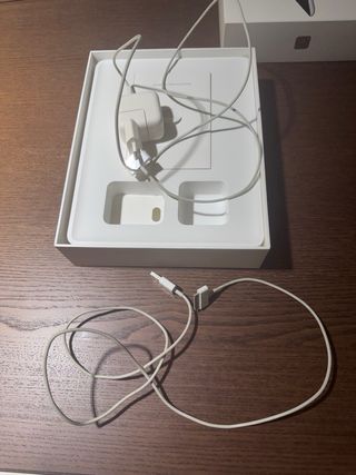 iPad Gen 3 Wi-Fi 32GB Negro + Funda