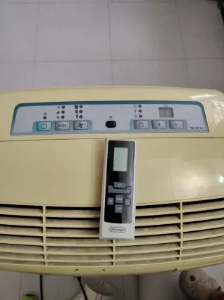 Pingüino DeLonghi 11000 BTU Aire Acondicionado