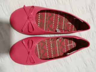 Manoletinas y chanclas talla 39