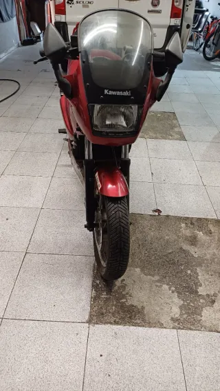 Kawasaki GPZ 500cc