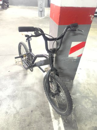 Bicicleta BMX Negra Infantil