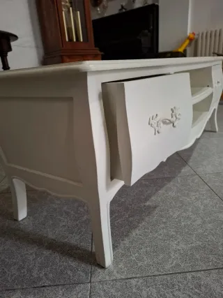 Mueble TV blanco roto y madera