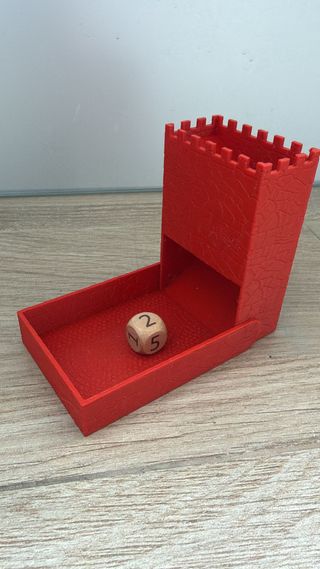 Torre para lanzar dados de juegos de mesa