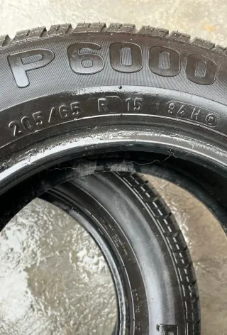 2 Neumáticos Pirelli P6000