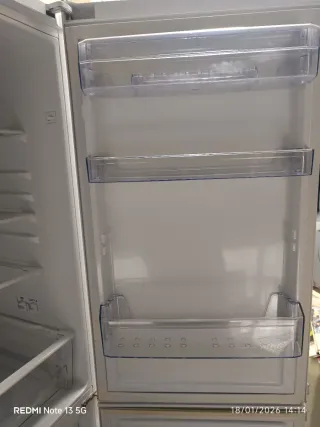 Nevera Beko Blanca 185×60