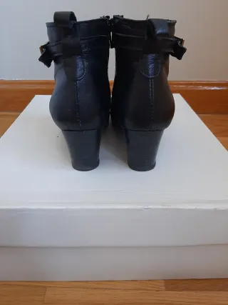 Botín negro Pitillos  hebilla tacón talla 36
