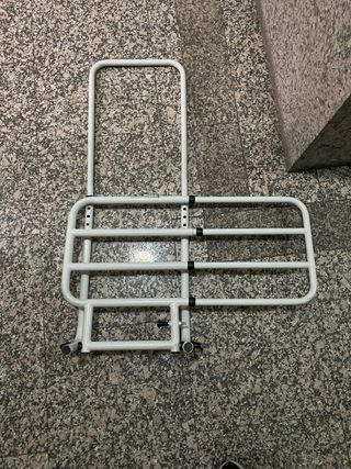 Barra de seguridad para cama